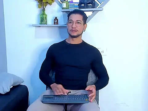 Nolan joness online show from 19, 5, 2026