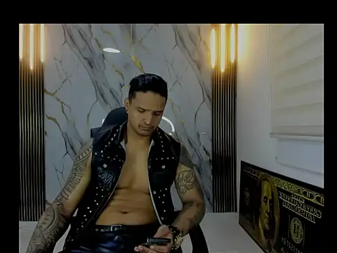 master leather online show from 16, 4, 2026