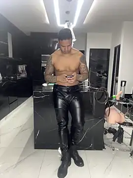 Snapshot of master_leather chatting on 16, 6, 2026 master leather online show from 16, 6, 2026