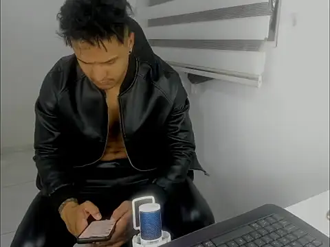 master leather online show from 24, 3, 2026