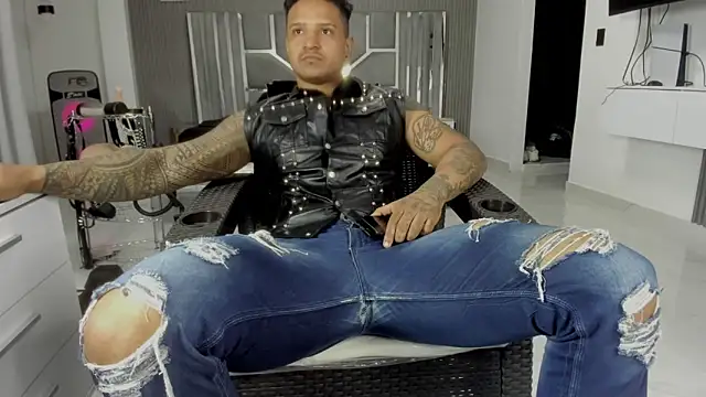 Snapshot of master_leather chatting on 20, 6, 2026 master leather online show from 20, 6, 2026