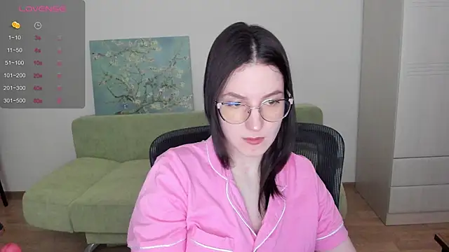 Snapshot of v_crizis324 chatting on 17, 5, 2026 v crizis324 online show from 17, 5, 2026