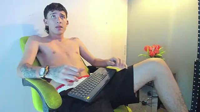 Xanderr owen2 online show from 7, 1, 2026