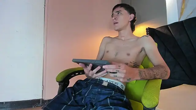 Xanderr owen2 online show from 27, 11, 2025