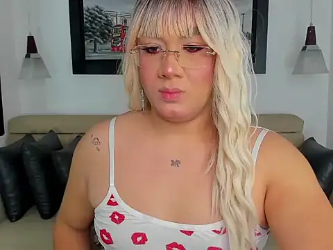 PamelaAdamsTs online show from 2, 12, 2025