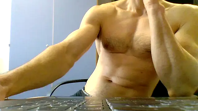 NaughtyWolf322 online show from 7, 5, 2026