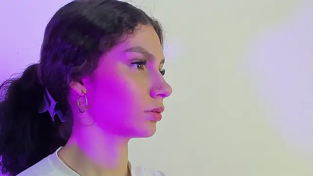 cloee20  online show from 18, 12, 2025