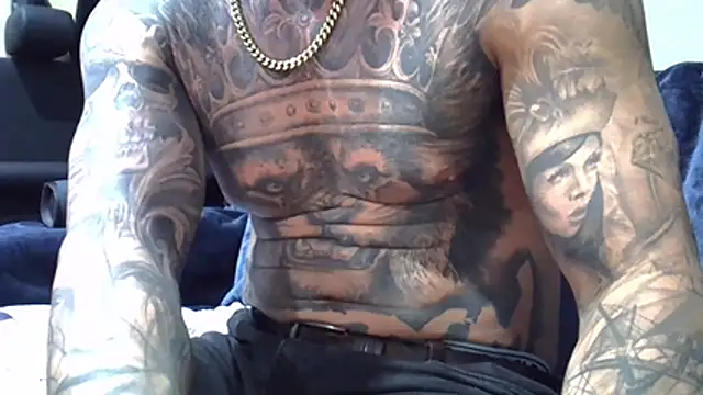 Snapshot of tattsNcock chatting on 28, 4, 2026 tattsNcock online show from 28, 4, 2026