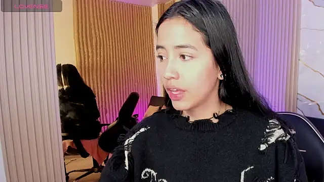 Snapshot of Joselyn_tay chatting on 17, 6, 2026 Joselyn tay online show from 17, 6, 2026