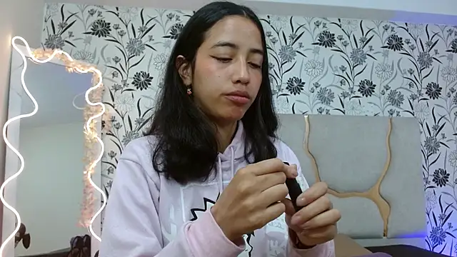 Snapshot of Joselyn_tay chatting on 18, 1, 2026 Joselyn tay online show from 18, 1, 2026