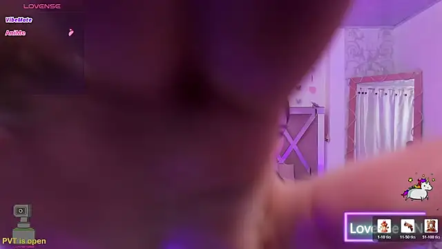 ISABELA TAY online show from 6, 3, 2026