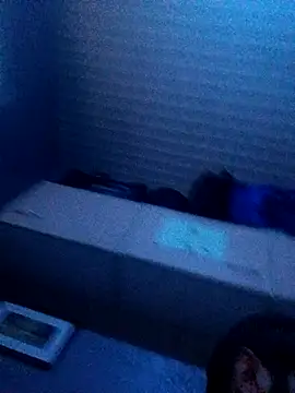 hotguy71000 online show from 28, 11, 2025