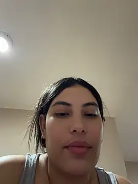Snapshot of Anna_Bitch_Disgusting chatting on 4, 7, 2026 Anna Bitch Disgusting online show from 4, 7, 2026