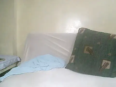 loriepinay46 online show from 10, 4, 2026