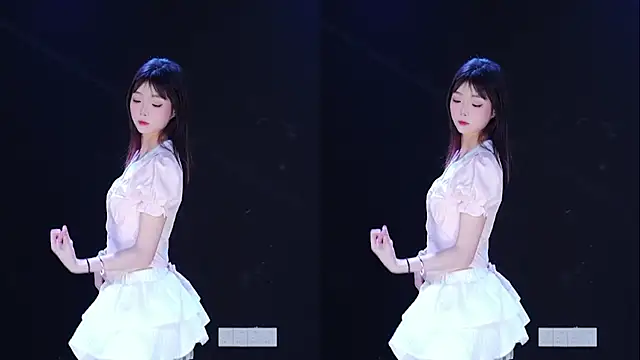 Emerald Girls online show from 26, 11, 2025