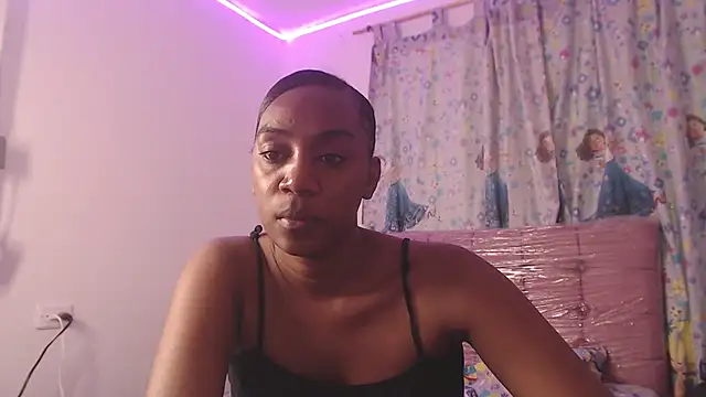 AishaOwens online show from 15, 12, 2025