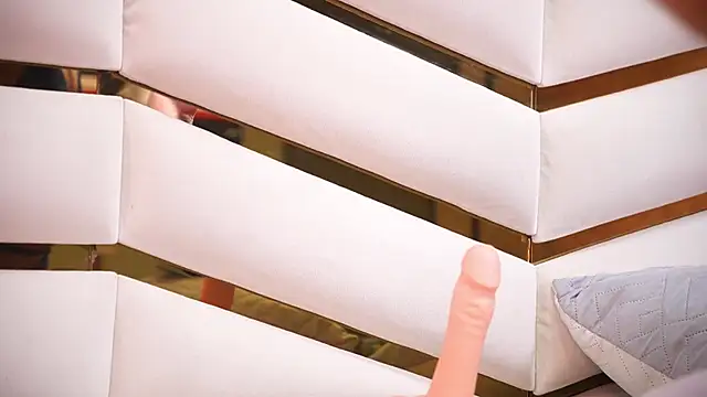 Caroline palmerr online show from 21, 2, 2026