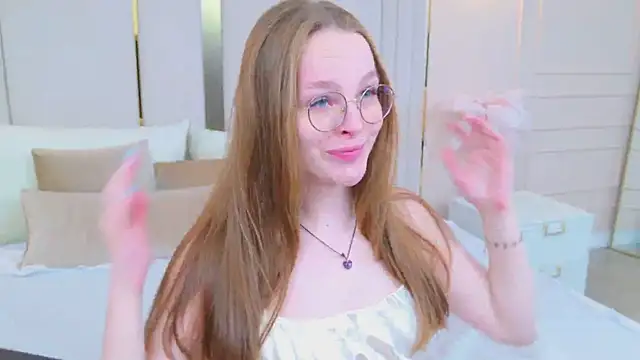 MadisonSmitt online show from 17, 6, 2026