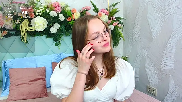 MadisonSmitt online show from 23, 11, 2025