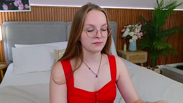 MadisonSmitt online show from 19, 6, 2026