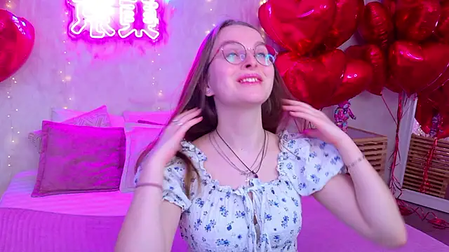 Snapshot of MadisonSmitt chatting on 7, 2, 2026 MadisonSmitt online show from 7, 2, 2026