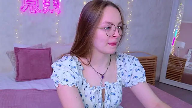 Snapshot of MadisonSmitt chatting on 3, 2, 2026 MadisonSmitt online show from 3, 2, 2026