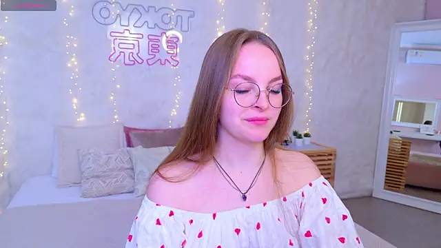 MadisonSmitt online show from 30, 4, 2026