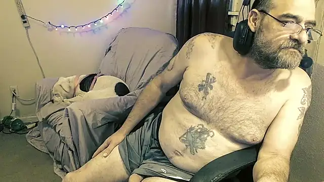 Snapshot of MrBigginTX chatting on 4, 2, 2026 MrBigginTX online show from 4, 2, 2026