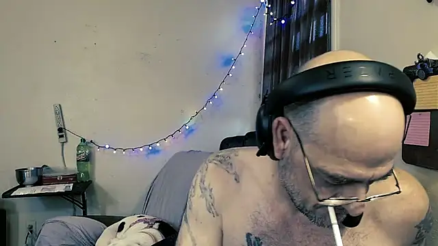 Snapshot of MrBigginTX chatting on 15, 2, 2026 MrBigginTX online show from 15, 2, 2026