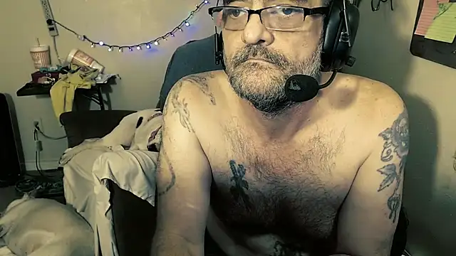 Snapshot of MrBigginTX chatting on 5, 3, 2026 MrBigginTX online show from 5, 3, 2026