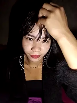 Snapshot of gugu0022 chatting on 15, 12, 2025 gugu0022 online show from 15, 12, 2025