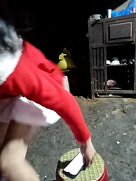 Snapshot of gugu0022 chatting on 19, 12, 2025 gugu0022 online show from 19, 12, 2025