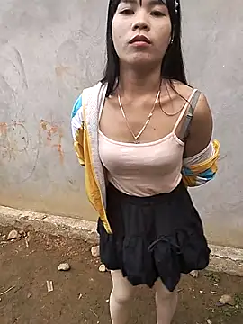 Snapshot of gugu0022 chatting on 18, 12, 2025 gugu0022 online show from 18, 12, 2025