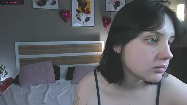 Snapshot of hey_tessa chatting on 16, 2, 2026 hey tessa online show from 16, 2, 2026