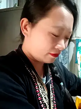 LyZii2k7 online show from 16, 11, 2025