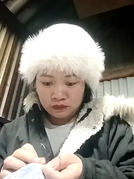 LyZii2k7 online show from 18, 11, 2025