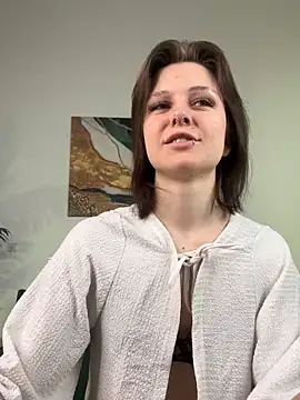 Snapshot of Shy_Vivi chatting on 2, 3, 2026 Shy Vivi online show from 2, 3, 2026