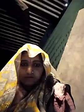 Snapshot of yanuw chatting on 2, 12, 2025 yanuw online show from 2, 12, 2025