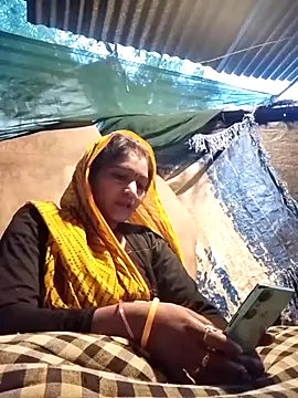 Snapshot of yanuw chatting on 30, 11, 2025 yanuw online show from 30, 11, 2025