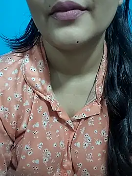 Cute Ayushii online show from 3, 7, 2026