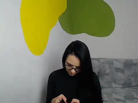 divina kira online show from 14, 12, 2025