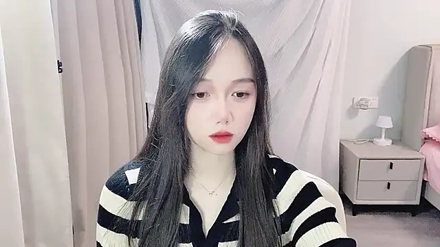 Snapshot of BoiI2u chatting on 13, 11, 2025 BoiI2u online show from 13, 11, 2025