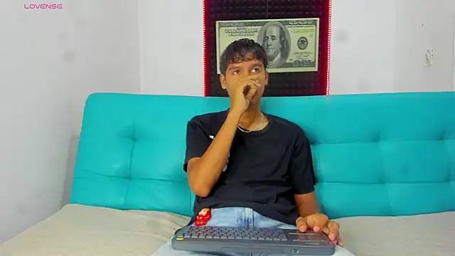 Carl-Milton online show from 2, 12, 2025