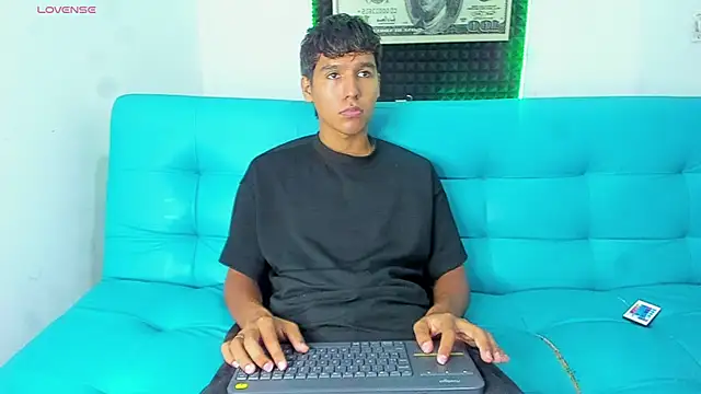 Carl-Milton online show from 30, 11, 2025