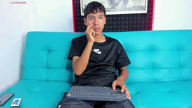 Carl-Milton online show from 15, 11, 2025