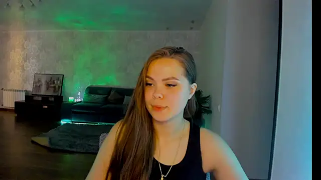 Snapshot of Kira_love_81 chatting on 20, 6, 2026 Kira love 81 online show from 20, 6, 2026