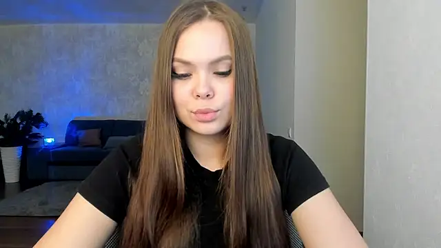 Kira love 81 online show from 10, 5, 2026