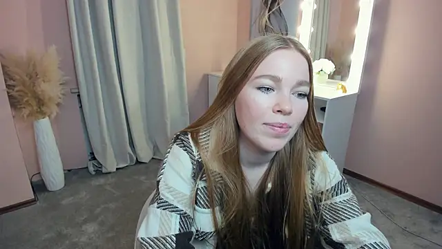 LavetaShiroma online show from 18, 11, 2025