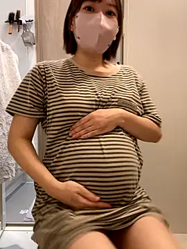 yun cute online show from 16, 11, 2025