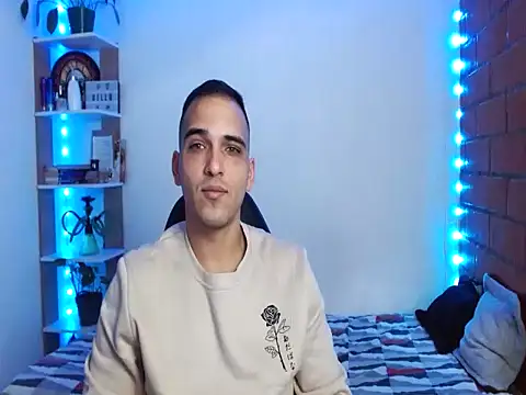 Maax30233 online show from 22, 11, 2025